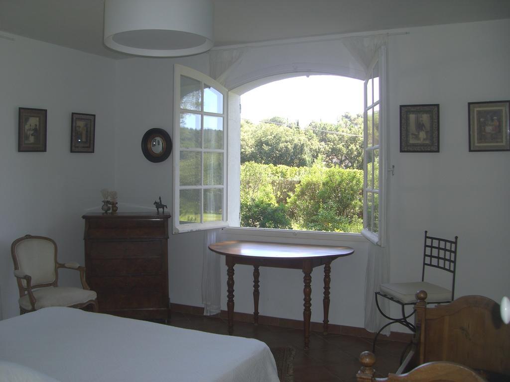 Le Mas De Notre-Dame Bed & Breakfast La Londe-les-Maures Oda fotoğraf